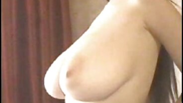 Slampan Nesty gör svensktalande porr som hon blir tillsagd av den välutrustade läraren-itsPOV