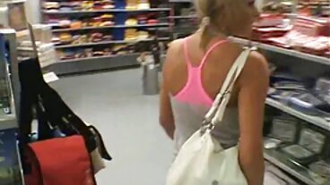 NYMPHO: Serena Santos och Natalie Brooks Bff Fuckfest svensk privat porr
