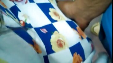 Bitchy Ebony Bosslady får Latina gratis porfilmer att äta ut henne!