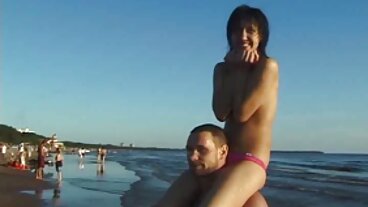 Välbegåvad Stepbro hjälper äldre kvinnor porrfilm Adria Rae!