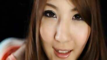 Blond Russian Doll Choked 'n Fucked medan BF tittar svenska sexfilm på