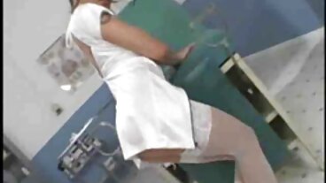 Tiny Step Daughter fångade svensk ny porr Onanera och förför knulla av pappa