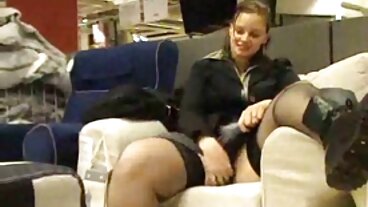 Ashlee Mae svensktalande porr vet hur man stryker en kuk