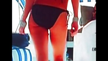 Uppnosig porr mogen kvinna styvdotter får några slag på Big White Ass