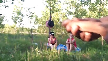 TINY4K Kinky Cutiepie gillar Easter & porr filmer gratis Cock