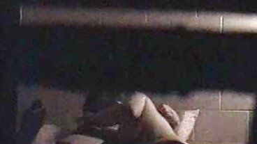 Squirter Babe Amy Brooke analyserad i underkläder äldre kvinnor porr
