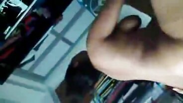 Lesbisk anal fingersättning mogen porrfilm i templet