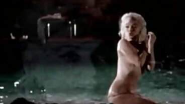 Hon gratis svensk porr ville ha en Flashmaster, fick en kuk i munnen