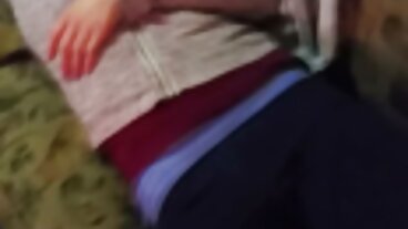 Ballz Deep Hard svensk amatör porr Analsex Video med Teen Doll